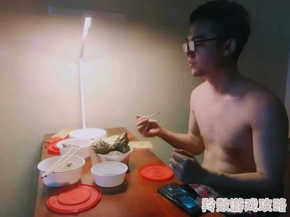 室友男男h嗯啊play双性最新进展消息：近日该主题在社交平台上引发热议，众多网友分享了相关体验与看法，讨论氛围愈加活跃